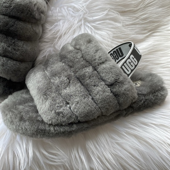 ❄️UGG Fluff Yeah Slide charcoal Kid Sizes 3 & 4 - Picture 3 of 11
